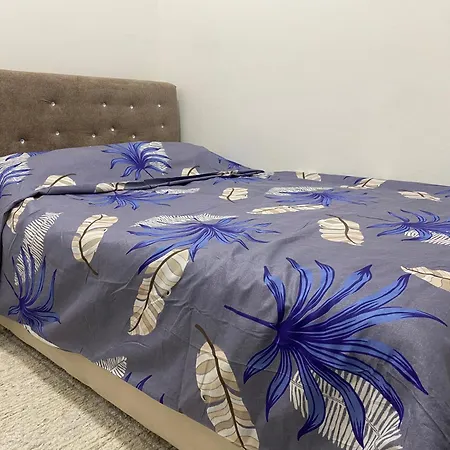 555 Apartment *